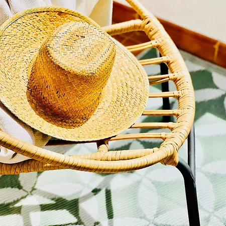 Canaryislandshost L Mar Puerto del Carmen (Lanzarote)